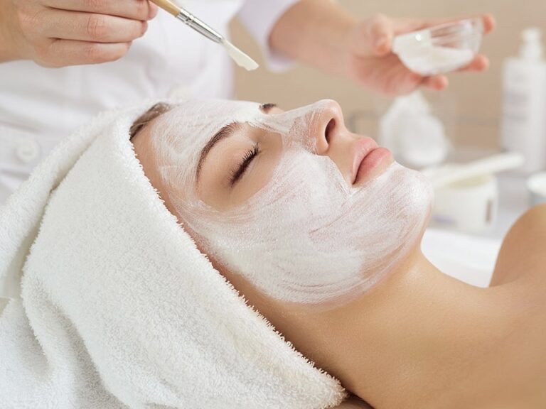 Tratamiento Facial Nutritivo con Proteínas, Vitaminas y Luminosidad